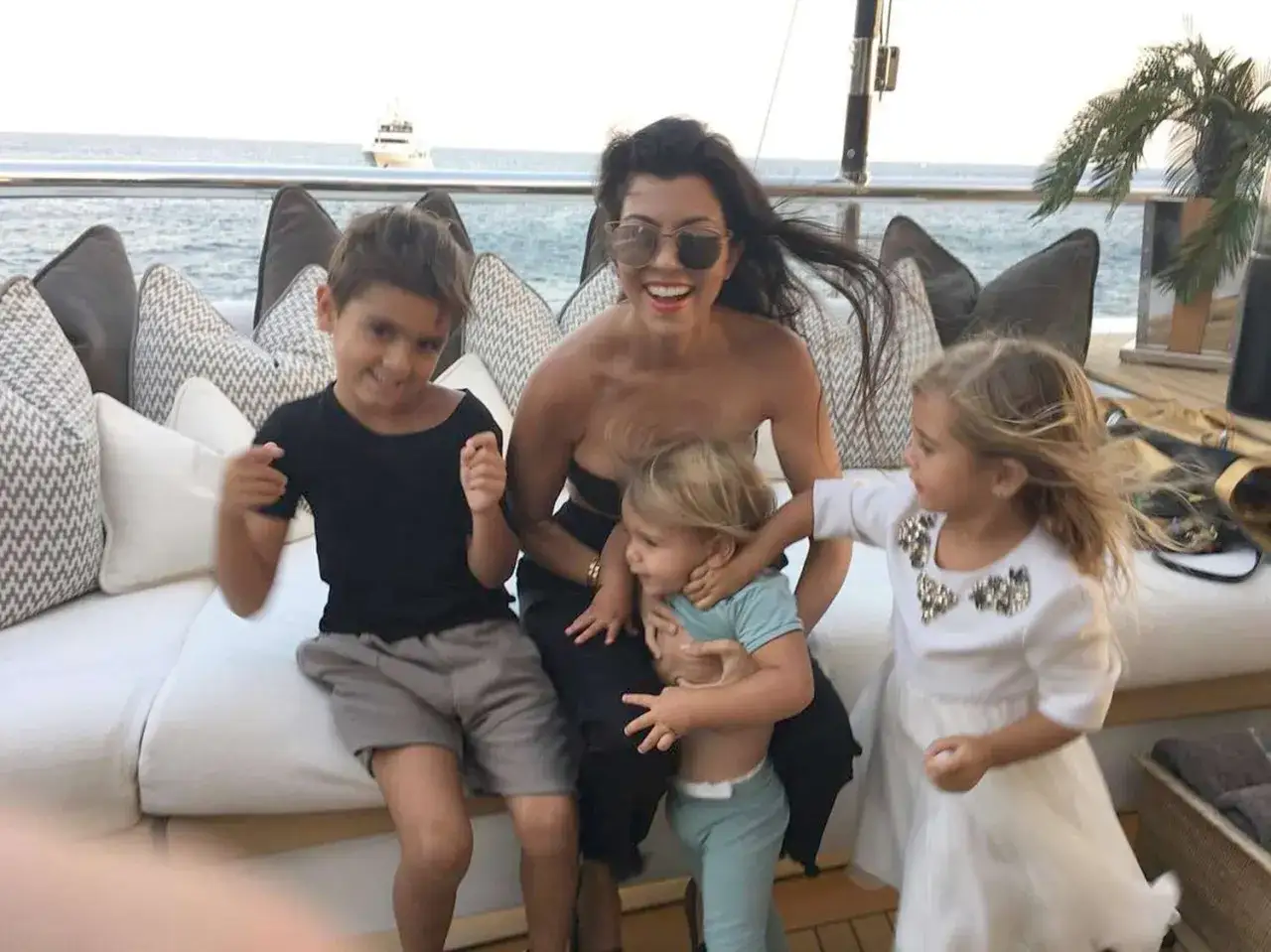 Zdjęcie Ile dzieci ma Kourtney Kardashian? Poznaj rodzinę celebrytki